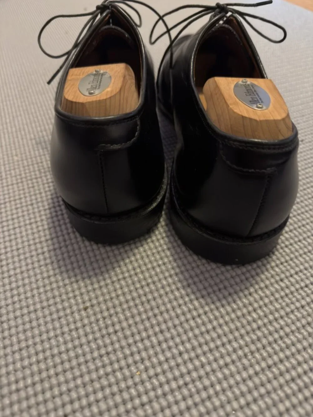 Allen Edmonds Fifth Avenue Cap-Toe Oxford — Black, 10.5 D